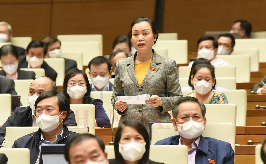 ĐBQH Huỳnh Thị Phúc (Bà Rịa - Vũng Tàu) chất vấn Ảnh: Quang Khánh ĐBQH Huỳnh Thị Phúc (Bà Rịa - Vũng Tàu) chất vấn Ảnh: Quang Khánh