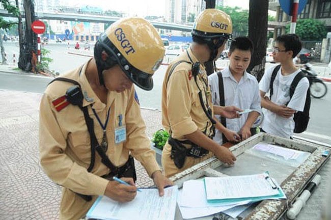 Đây là tình trạng vi phạm khá phổ biến của học sinh hiện nay. ITN