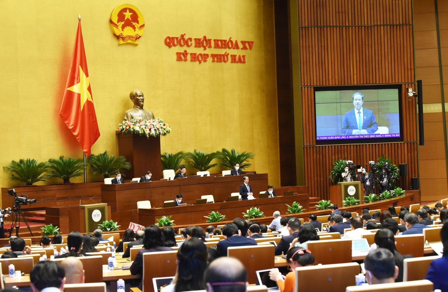 Toàn cảnh phiên chất vấn Ảnh: Quang Khánh