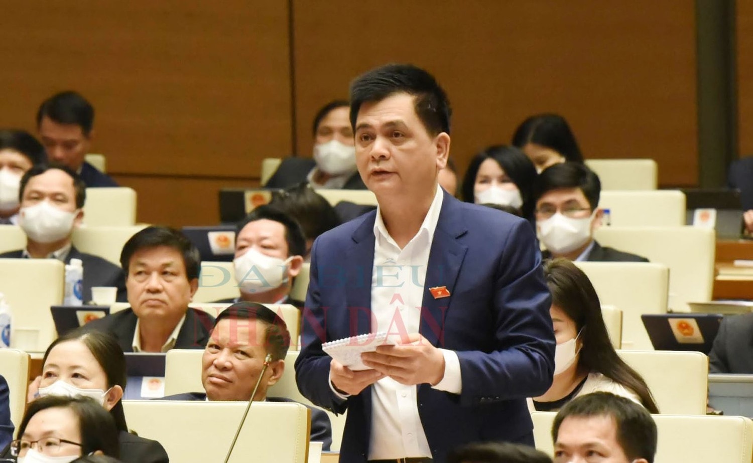 ĐBQH Nguyễn Lâm Thành (Thái Nguyên) chất vấn Ảnh: Quang Khánh