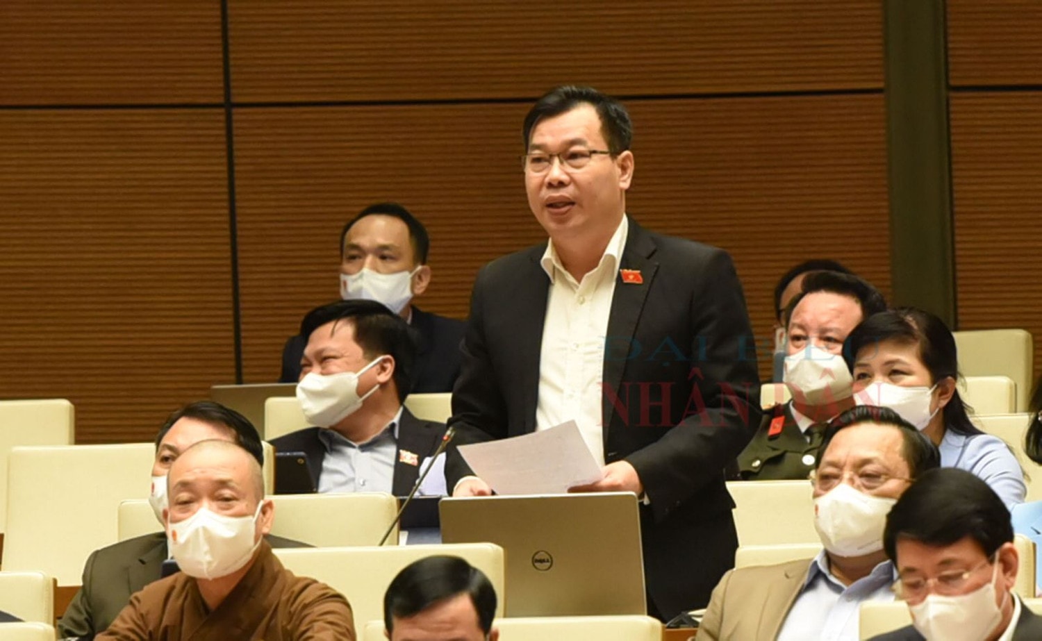 ĐBQH Đỗ Đức Hồng Hà (TP. Hà Nội) chất vấn Ảnh: Quang Khánh