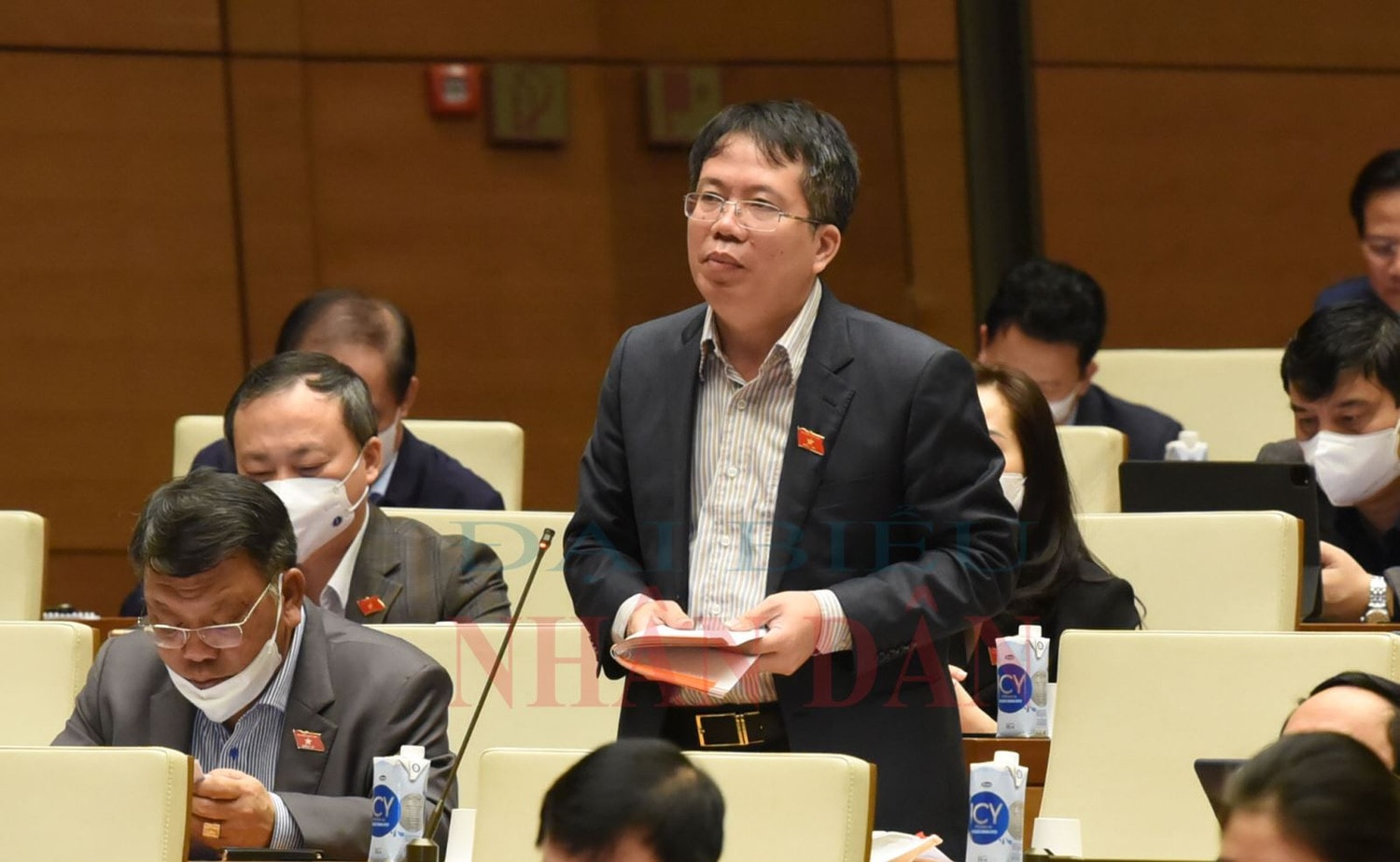 ĐBQH Nguyễn Văn Hiển (Lâm Đồng) chất vấn Ảnh: Quang Khánh