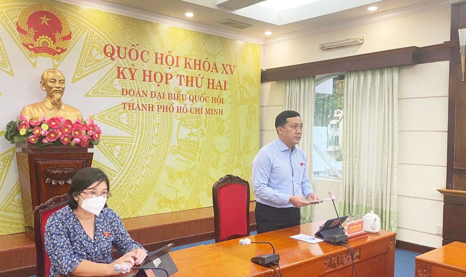 ĐBQH Hà Phước Thắng (TP. Hồ Chí Minh) chất vấn tại điểm cầu TP. Hồ Chí Minh Ảnh: Nhật Phương