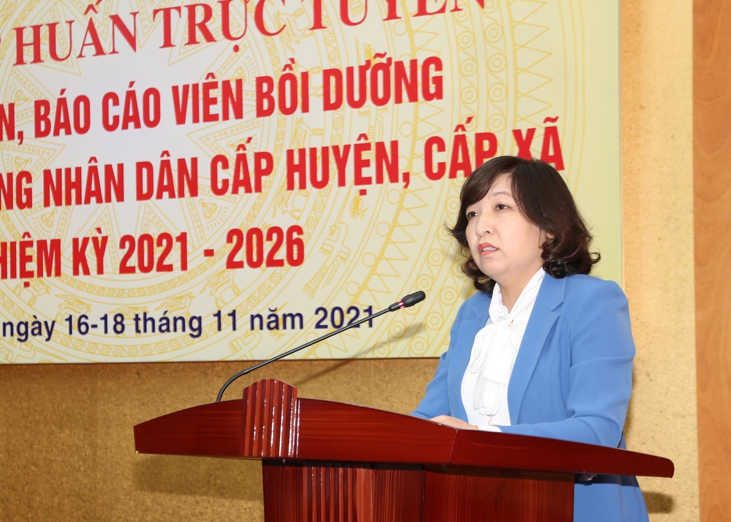 Phó vụ trưởng Vụ Đào tạo, bồi dưỡng cán bộ công, chức viên chức Bộ Nội vụ Nguyễn Xuân Dung Phó vụ trưởng Vụ Đào tạo, bồi dưỡng Cán bộ công chức viên chức Bộ Nội vụ Nguyễn Xuân Dung