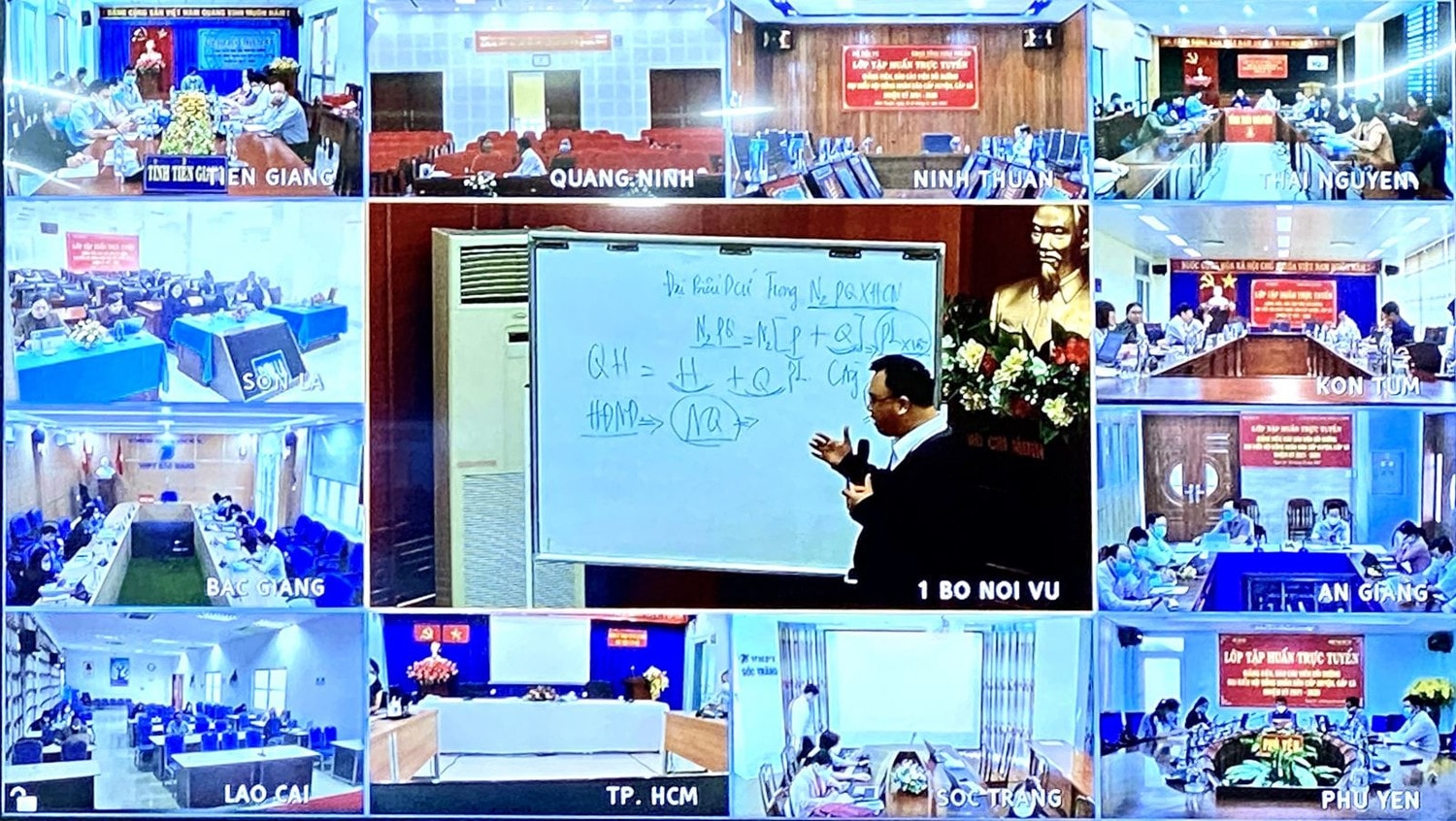 Toàn cảnh Quang cảnh lớp bồi dưỡng tại các điểm cầu trực tuyến