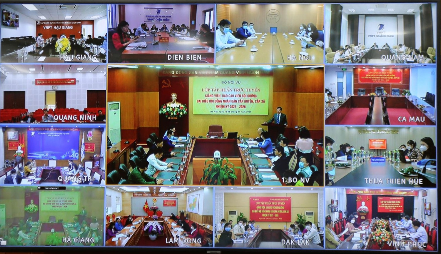 Quang cảnh lớp tập huấn tại các điểm cầu trực tuyến Quang cảnh lớp tập huấn taị các điểm cầu trực tuyến