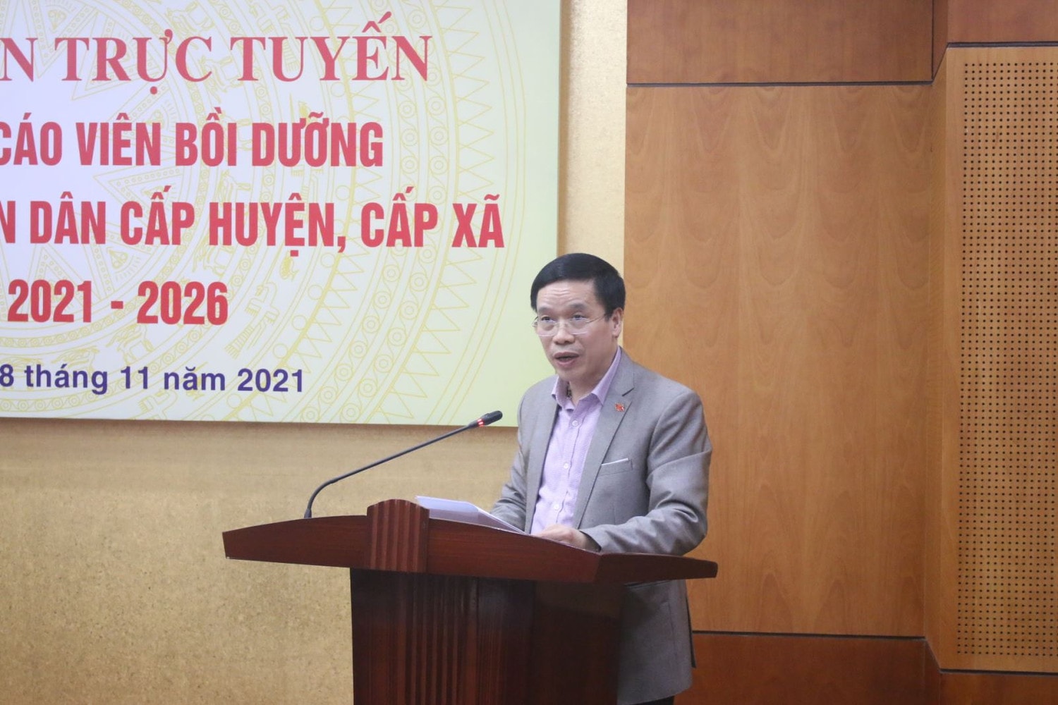 Vụ trưởng Vụ Đào tạo, bồi dưỡng cán bộ, công chức, viên chức, Bộ Nội vụ Lại Đức Vượng phát biểu bế mạc lớp tập huấn Ảnh: Tùng Dương Vụ trưởng Vụ Đào tạo, bồi dưỡng cán bộ, công chức, viên chức, Bộ Nội vụ, TS. Lại Đức Vượng phát biểu bế mjac lớp tập huấn