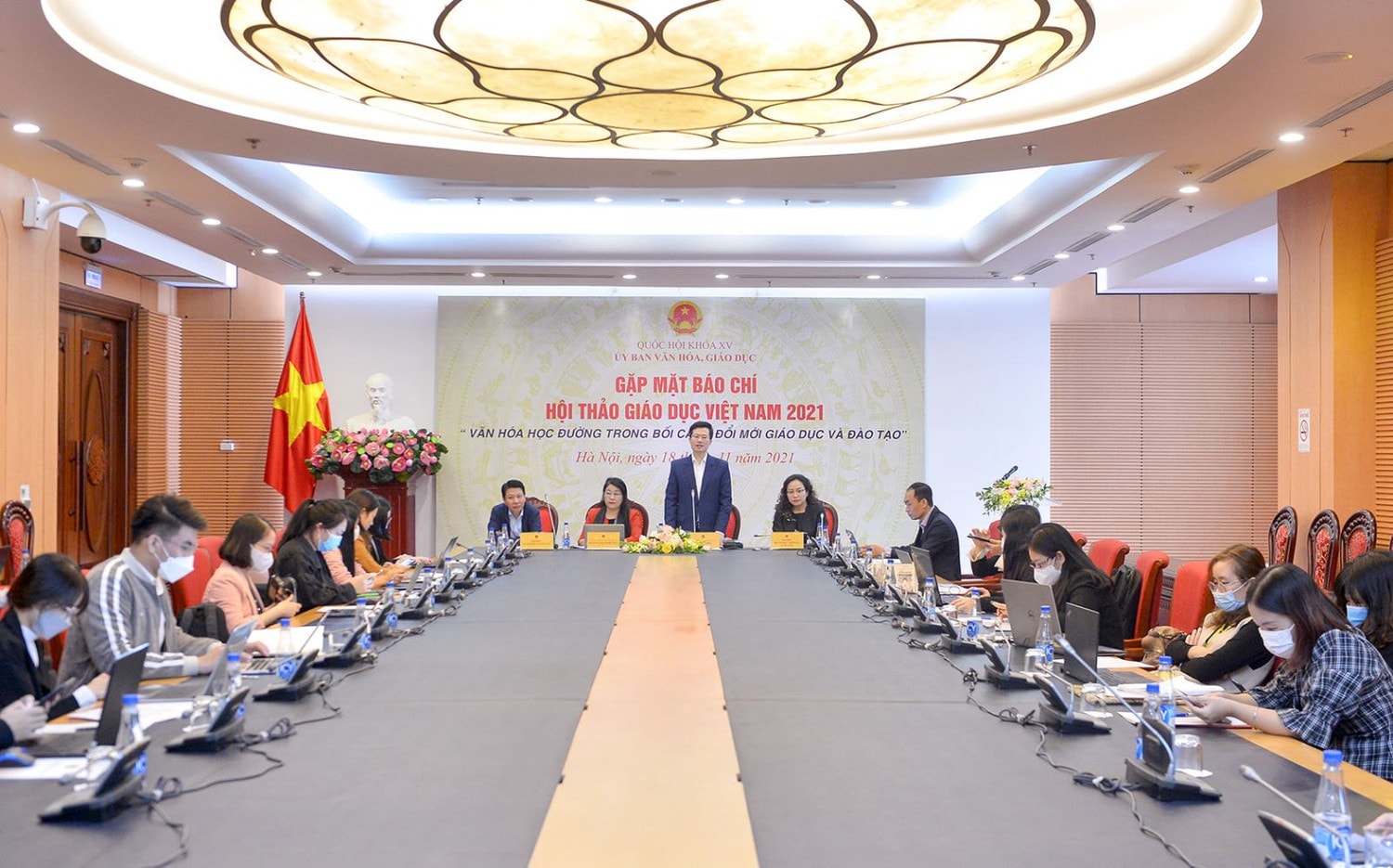 Toàn cảnh họp báo