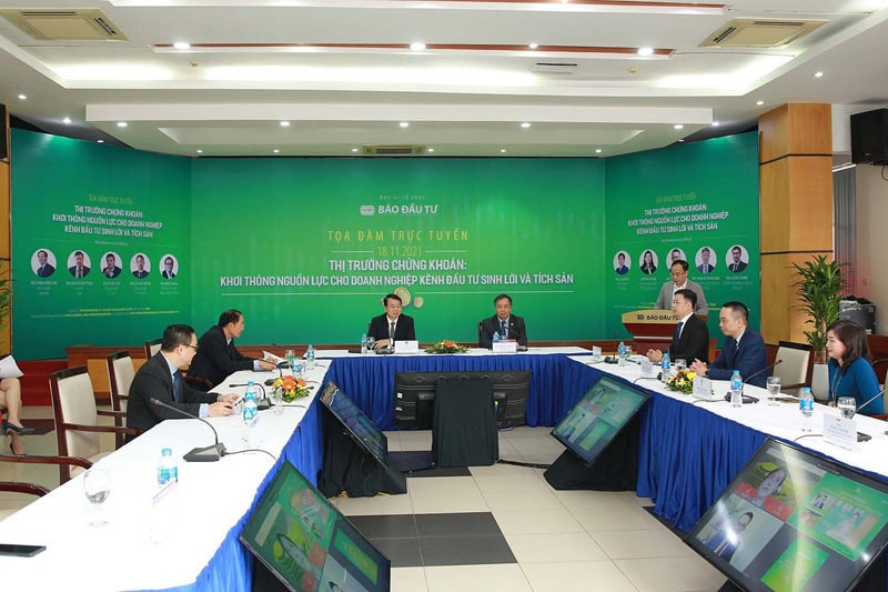  Toàn cảnh tọa đàm.