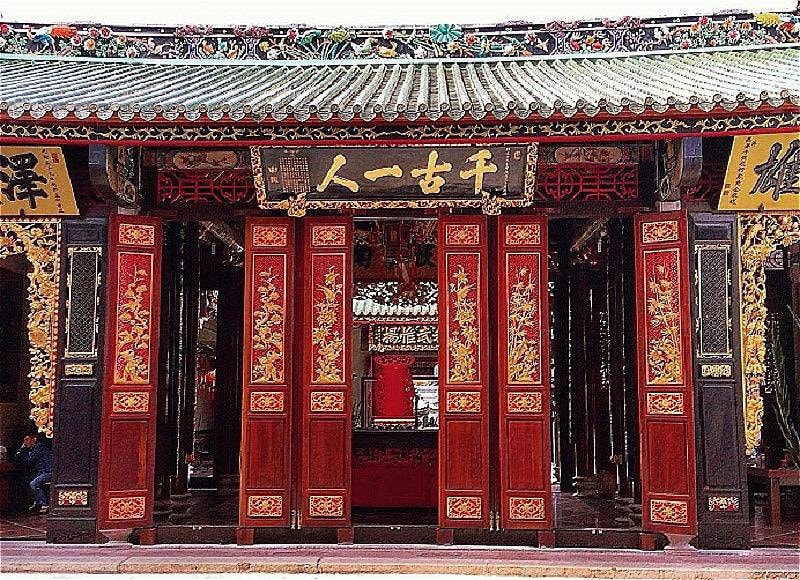 	Tồn tại hơn 2 thế kỷ, qua nhiều đợt trùng tu, nhưng di tích vẫn giữ được nét đẹp cổ kính - Ảnh: vntrip.vn