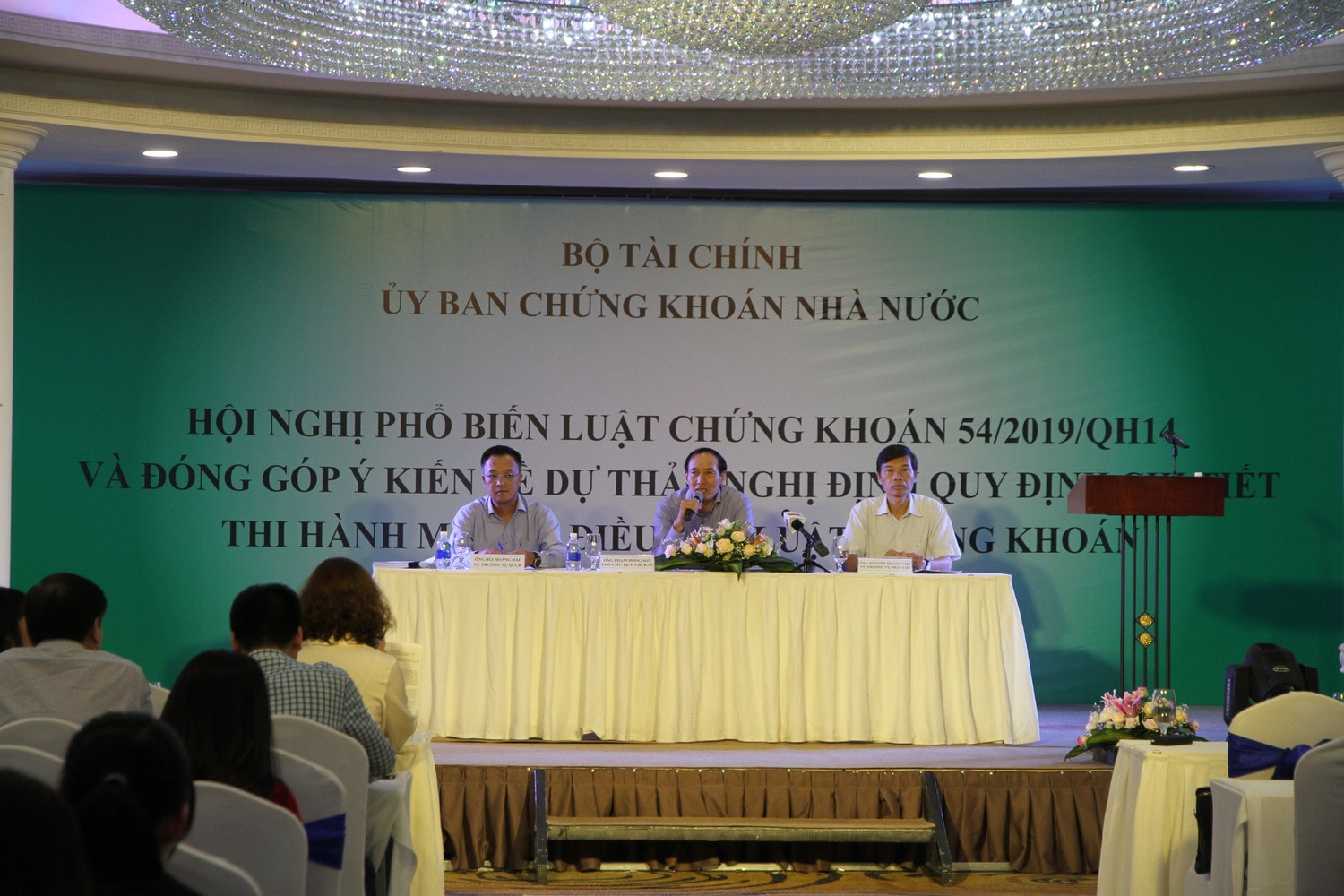 Hội nghị phổ biến Luật Chứng khoán 54/2019/QH14 (năm 2020) Hội nghị phổ biến Luật Chứng khoán 54/2019/QH14 (năm 2020)