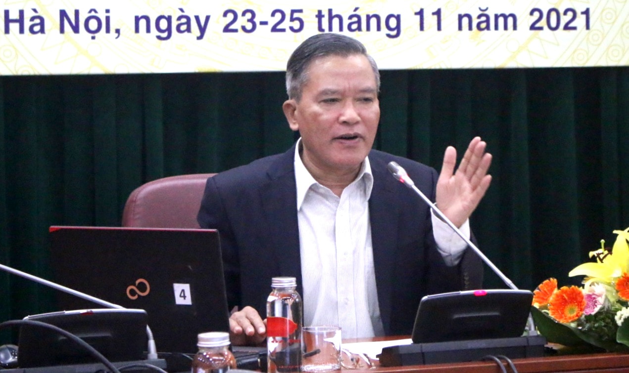 Nguyên Phó Chủ nhiệm Ủy ban Tư pháp của Quốc hội, nguyên Phó Chủ tịch Uỷ ban Trung ương Mặt trận Tổ quốc Việt Nam, TS. Nguyễn Văn Pha chia sẻ tại lớp bồi dưỡng