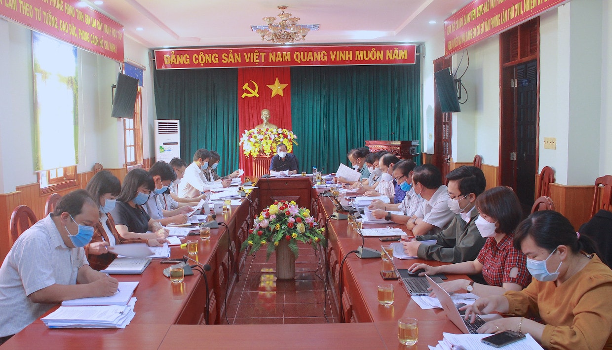 Quang cảnh buổi làm việc