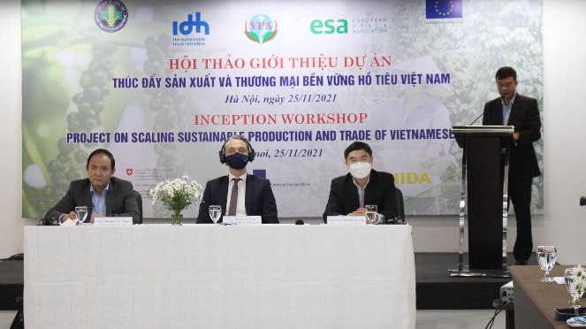 Hội thảo Giới thiệu Dự án thúc đẩy sản xuất và thương mại hồ tiêu bền vững tại Việt Nam được tổ chức trực tuyến chiều 25.11