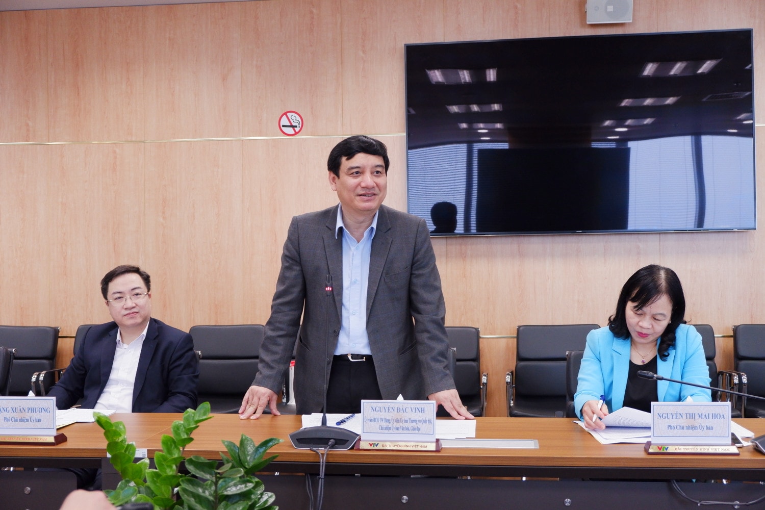 Chủ nhiệm Ủy ban Văn hóa, Giáo dục Nguyễn Đắc Vinh phát biểu tại buổi làm việc Chủ nhiệm Ủy ban Văn hóa, Giáo dục Nguyễn Đắc Vinh phát biểu tại buổi làm việc
