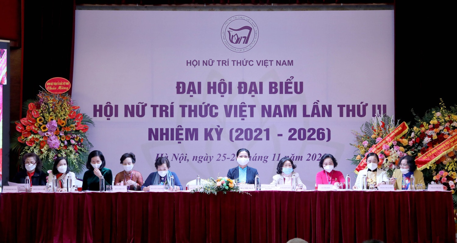 Đoàn Chủ tịch Đại hội Ảnh: Hồ Long Đoàn Chủ tịch Đại hội Ảnh: Hồ Long