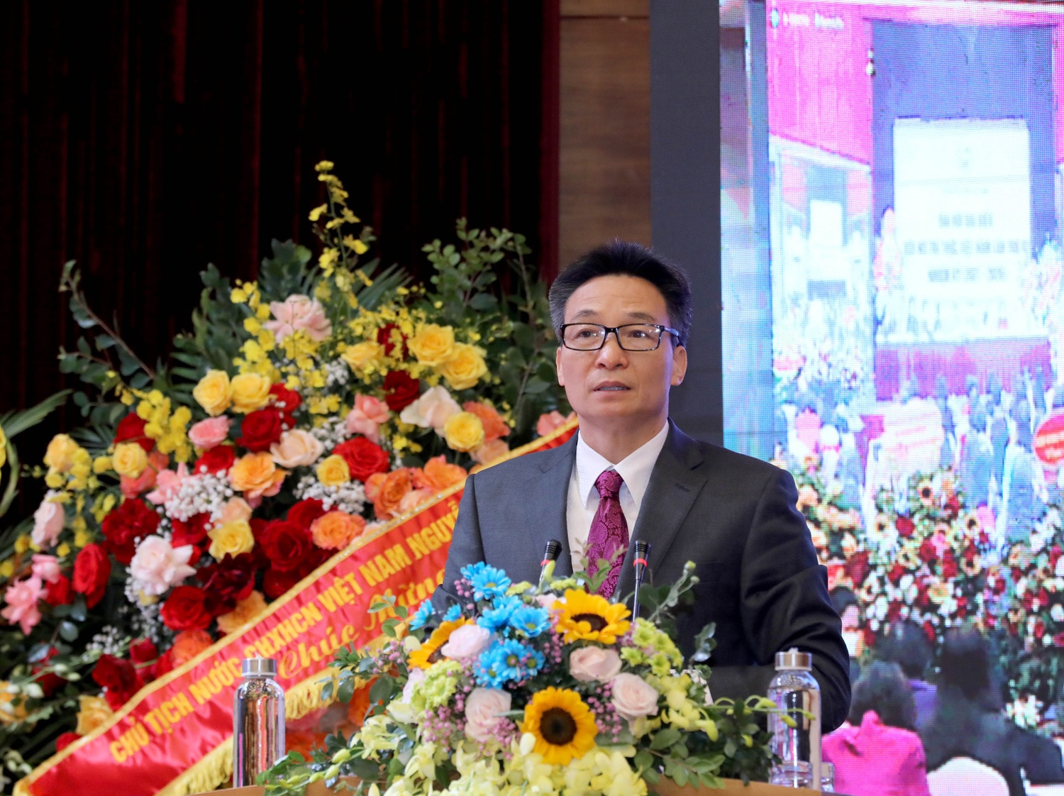 Phó Thủ tướng Vũ Đức Đam phát biểu tại Đại hội Ảnh: Hồ Long Phó Thủ tướng Vũ Đức Đam phát biểu tại Đại hội