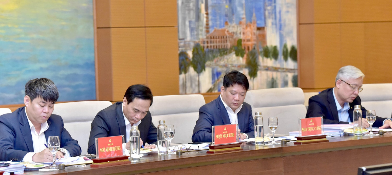 Các đại biểu tham dự cuộc làm việc Ảnh: Lâm Hiển