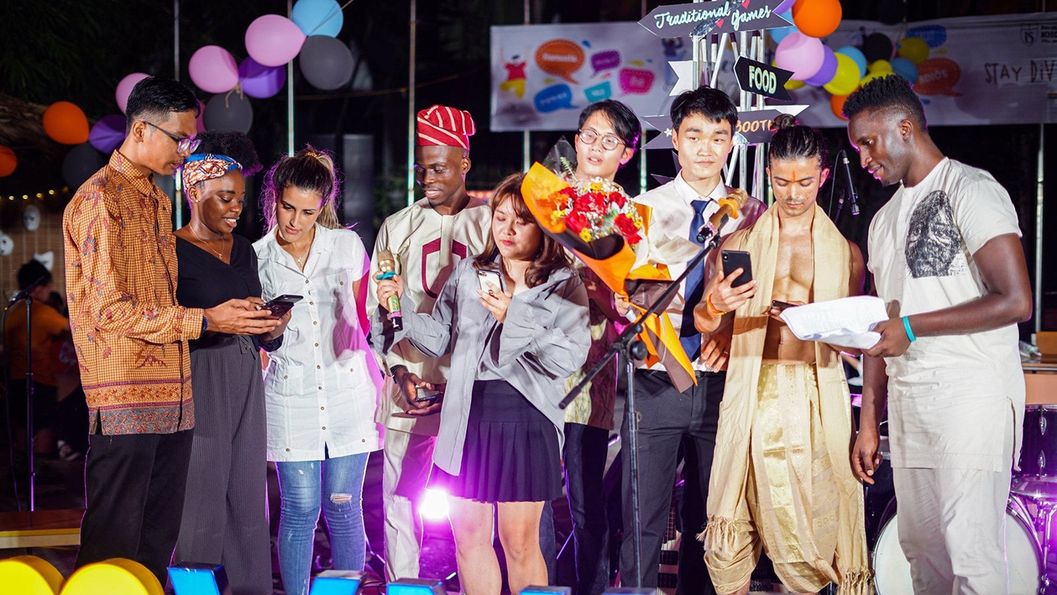 VNU-IS đào tạo người học đến từ trên 12 quốc gia, vùng lãnh thổ và 5 châu lục