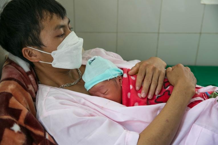 	Hãy để cha mẹ được chăm sóc trẻ sinh non ngay từ lúc chào đời