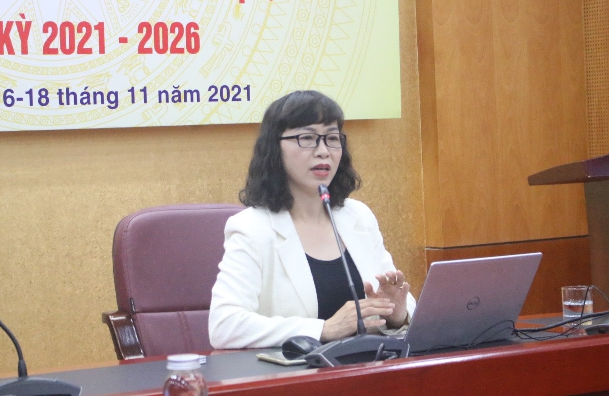 TS. Đặng Thị Minh, Trưởng Bộ môn Văn hóa, Giáo dục, Y tế, Khoa Quản lý nhà nước chia sẻ về kỹ năng giám sát của đại biểu HĐND trong lĩnh vực an sinh - xã hội và văn hóa.