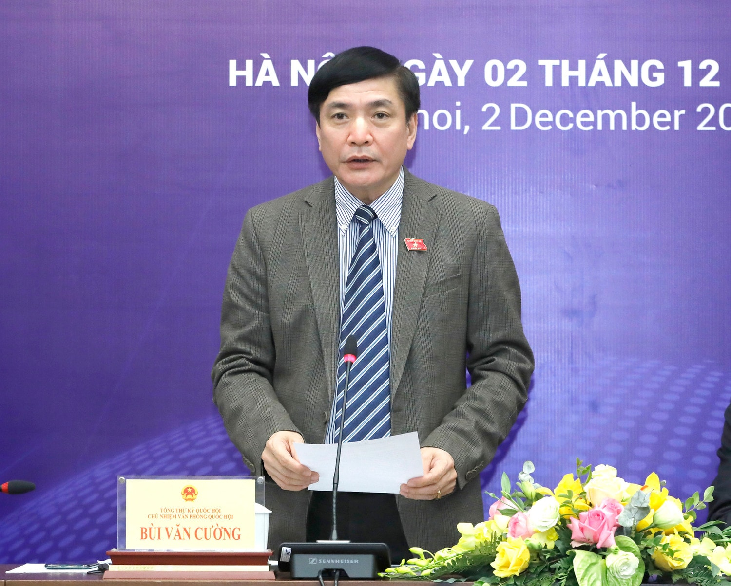 Tổng Thư ký, Chủ nhiệm Văn phòng Quốc hội Bùi Văn Cường phát biểu tại buổi họp báo Ảnh: Hồ Long