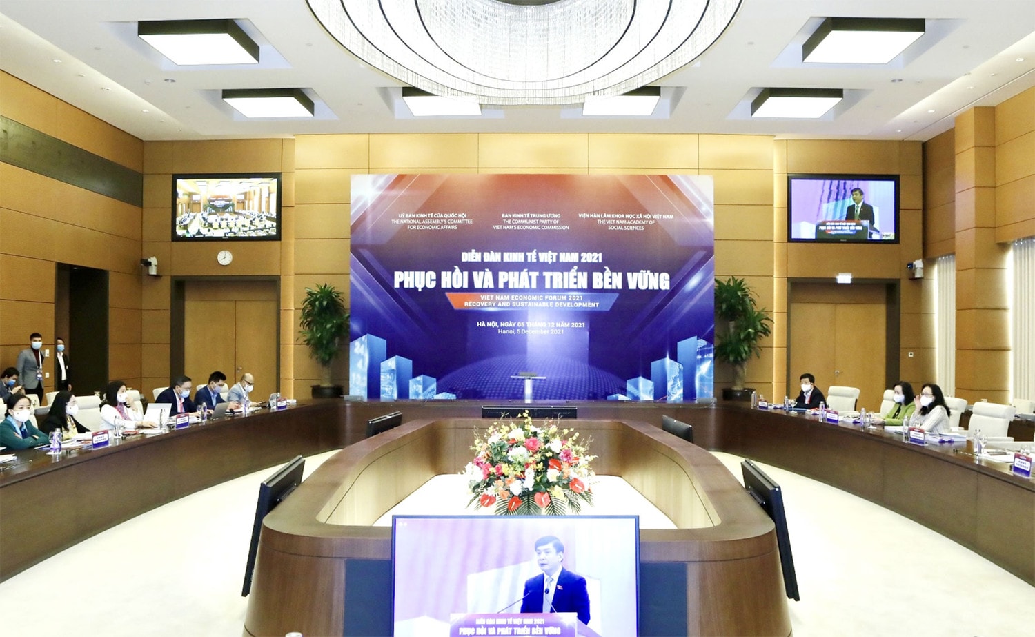Quang cảnh Diễn đàn tại điểm cầu phòng họp Tân Trào Ảnh: Hồ Long
