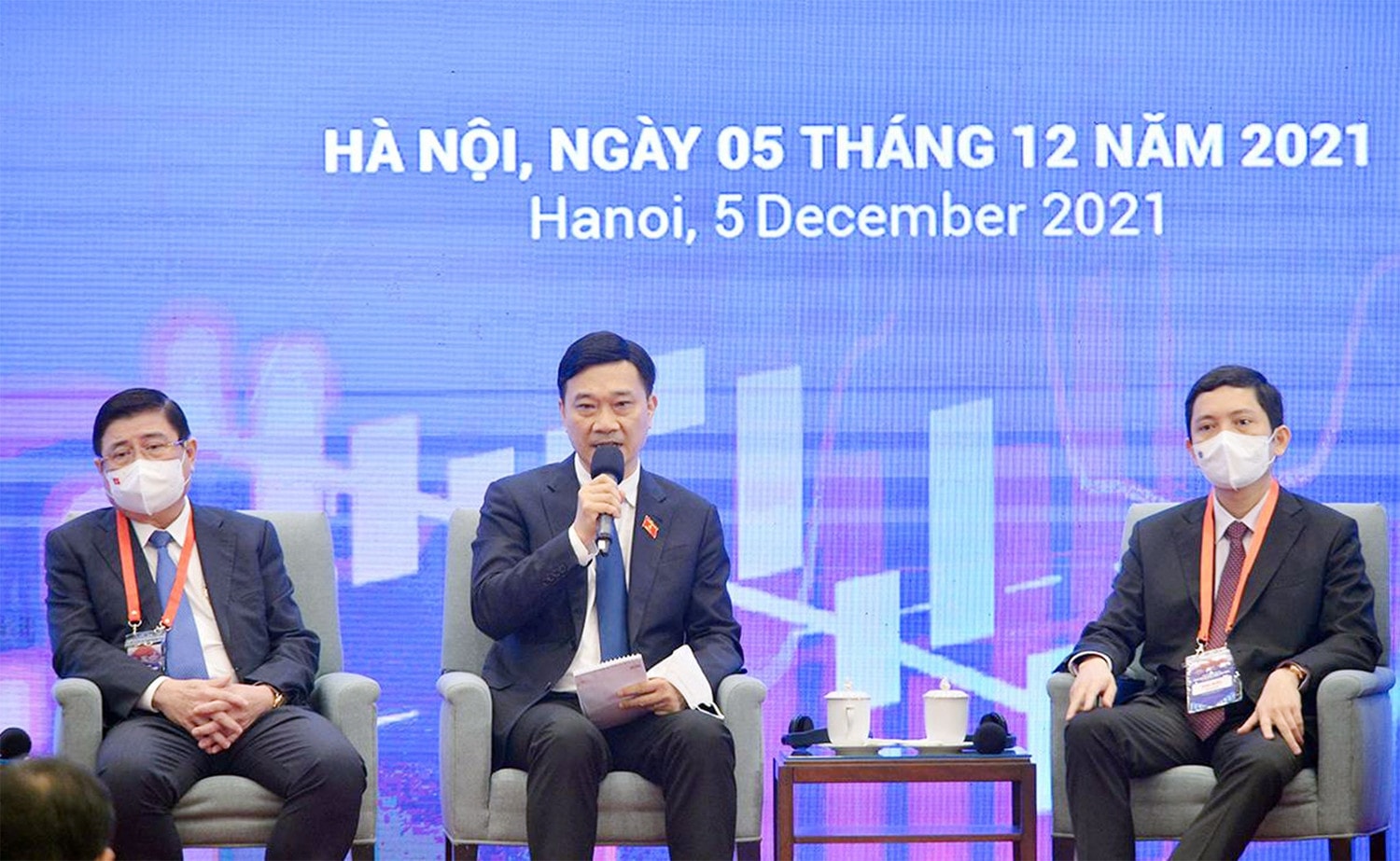 Chủ nhiệm Ủy ban Kinh tế Vũ Hồng Thanh chia sẻ tại Tọa đàm cấp cao với chủ đề “Một số gợi ý đối với Chương trình phục hồi và phát triển kinh tế - xã hội Việt Nam” Nguồn: diendankinhte.brandx.com.vn