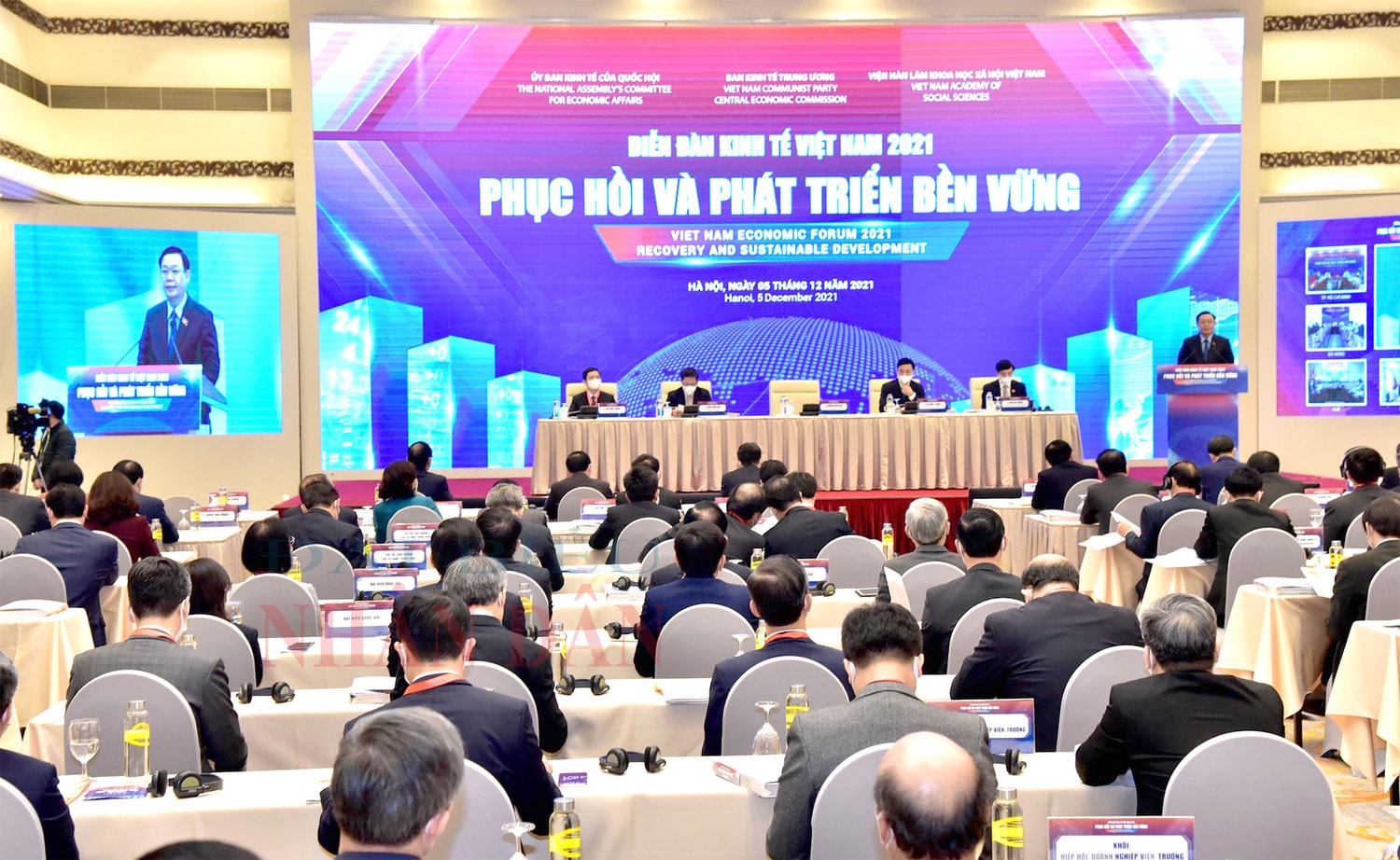 Quang cảnh Diễn đàn tại điểm cầu Trung tâm Hội nghị Quốc tế 11 Lê Hồng Phong Ảnh: Lâm Hiển