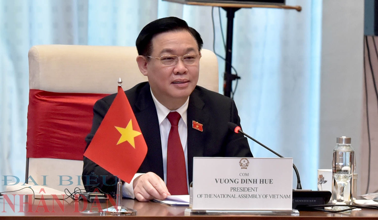 Chủ tịch Quốc hội Vương Đình Huệ phát biểu tại buổi hội đàm Ảnh: Lâm Hiển