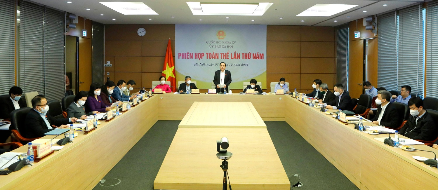 Phiên họp toàn thể lần thứ 5 của Ủy ban Xã hội được tiến hành theo hình thức trực tuyến Ảnh: Hồ Long