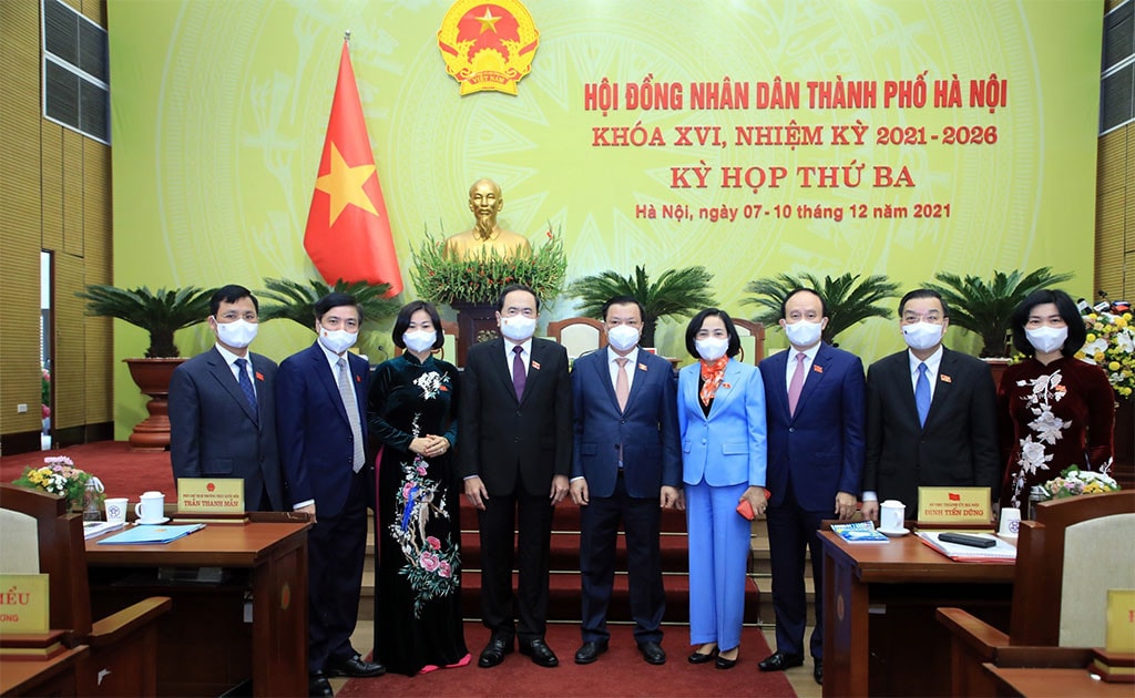 Phó Chủ tịch Thường trực Quốc hội Trần Thanh Mẫn; Tổng Thư ký Quốc hội, Chủ nhiệm Văn phòng Quốc hội Bùi Văn Cường; Trưởng Ban Công tác đại biểu Nguyễn Thị Thanh cùng Lãnh đạo Thành phố Hà Nội