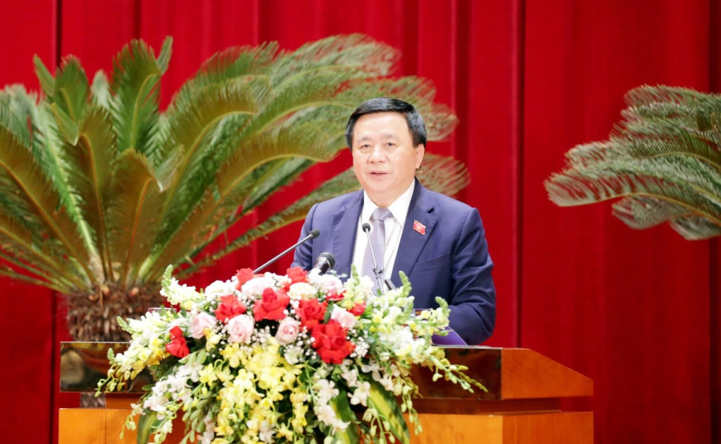 Ủy viên Bộ Chính trị, Chủ tịch Hội đồng Lý luận Trung ương, Giám đốc Học viện Chính trị quốc gia Hồ Chí Minh Nguyễn Xuân Thắng phát biểu chỉ đạo kỳ họp