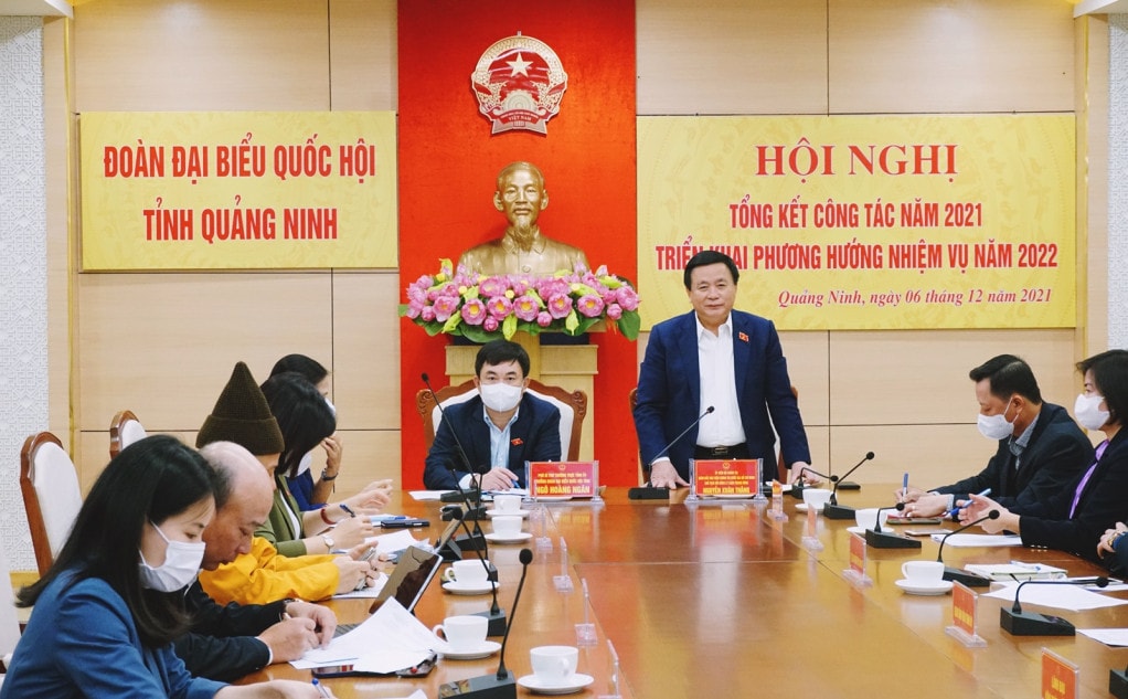 Ủy viên Bộ Chính trị, Giám đốc Học viện Chính trị Quốc gia Hồ Chí Minh, Chủ tịch Hội đồng lý luận Trung ương Nguyễn Xuân Thắng phát biểu tại hội nghị..jpg
