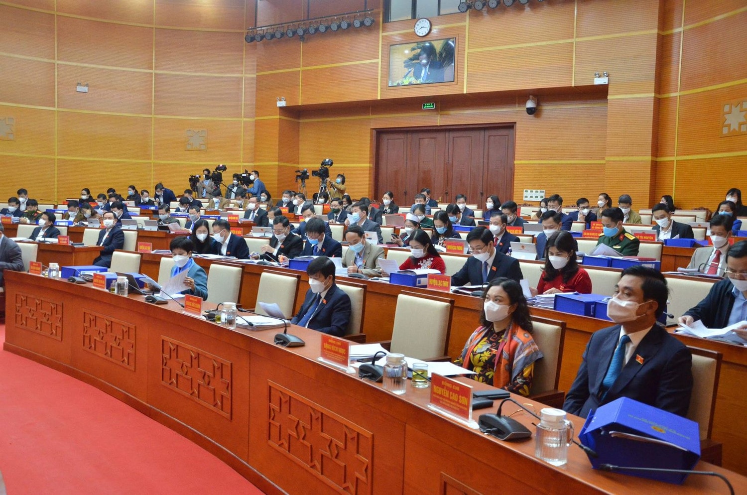 Các đại biểu tham dự kỳ họp