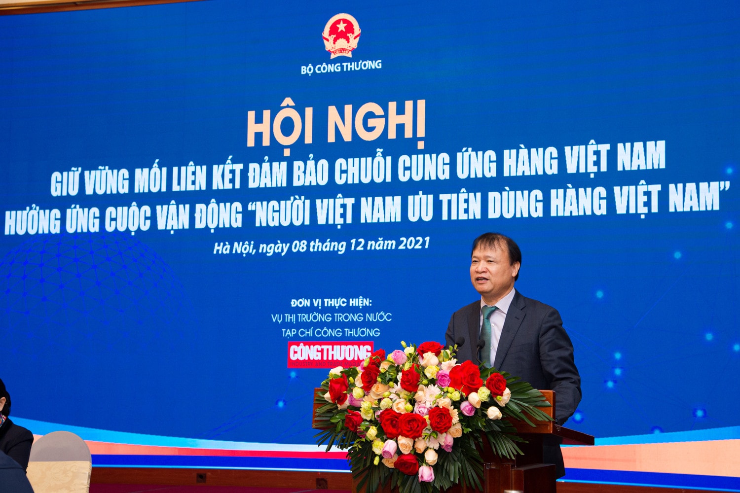 Thứ trưởng Bộ Công thương Đỗ Thắng Hải phát biểu tại hội nghị Thứ trưởng Bộ Công thương Đỗ Thắng Hải phát biểu tại hội nghị