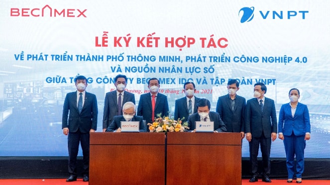 2: Chương trình ký kết giữa Tổng công ty Becamex IDC và Tập đoàn VNPT