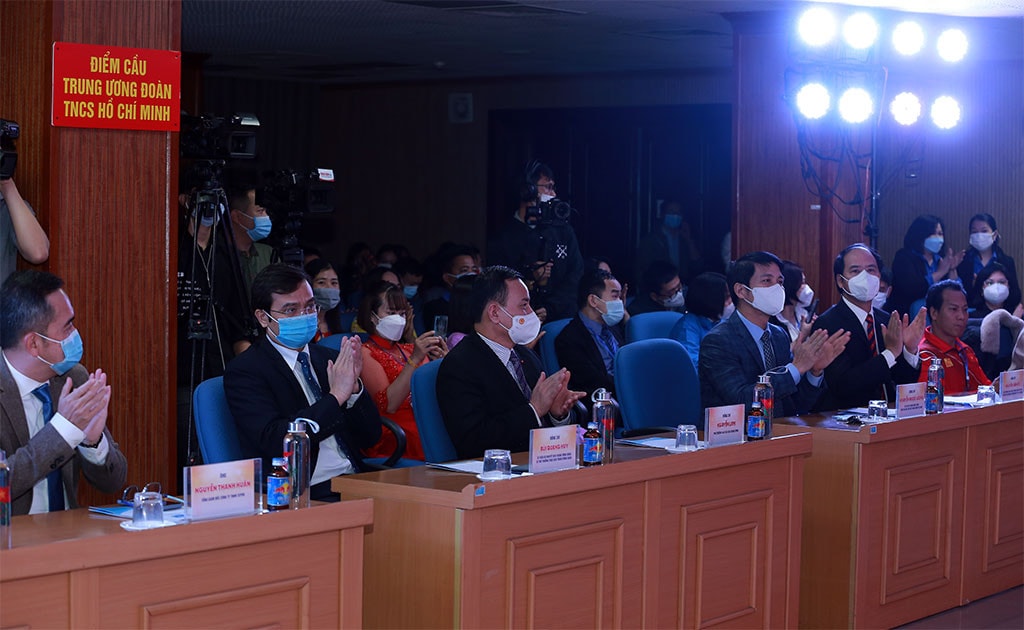 Các đại biểu tham dự chương trình
