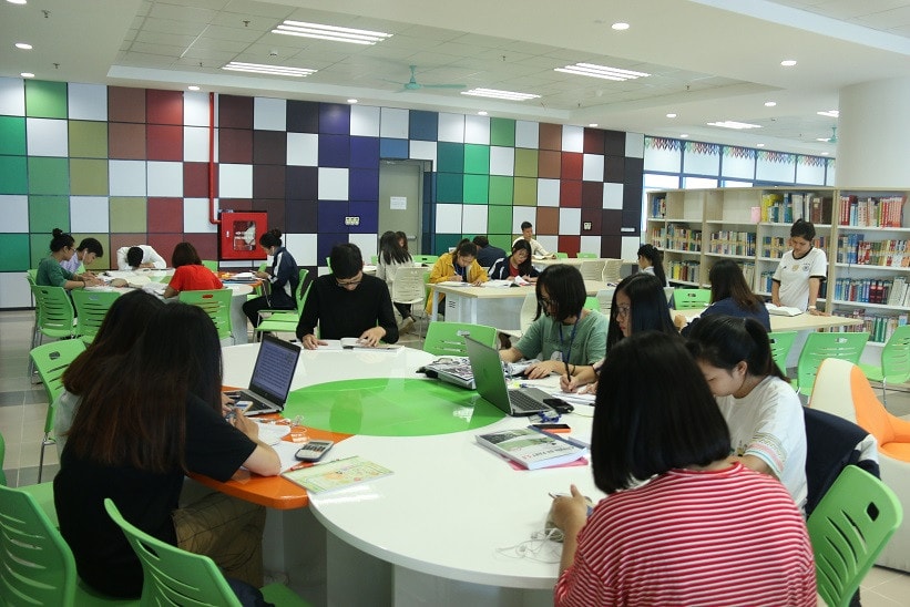 Nhiều thư viện đại học được đầu tư hệ thống phần mềm và trang thiết bị công nghệ Nguồn: caodangykhoa.vn