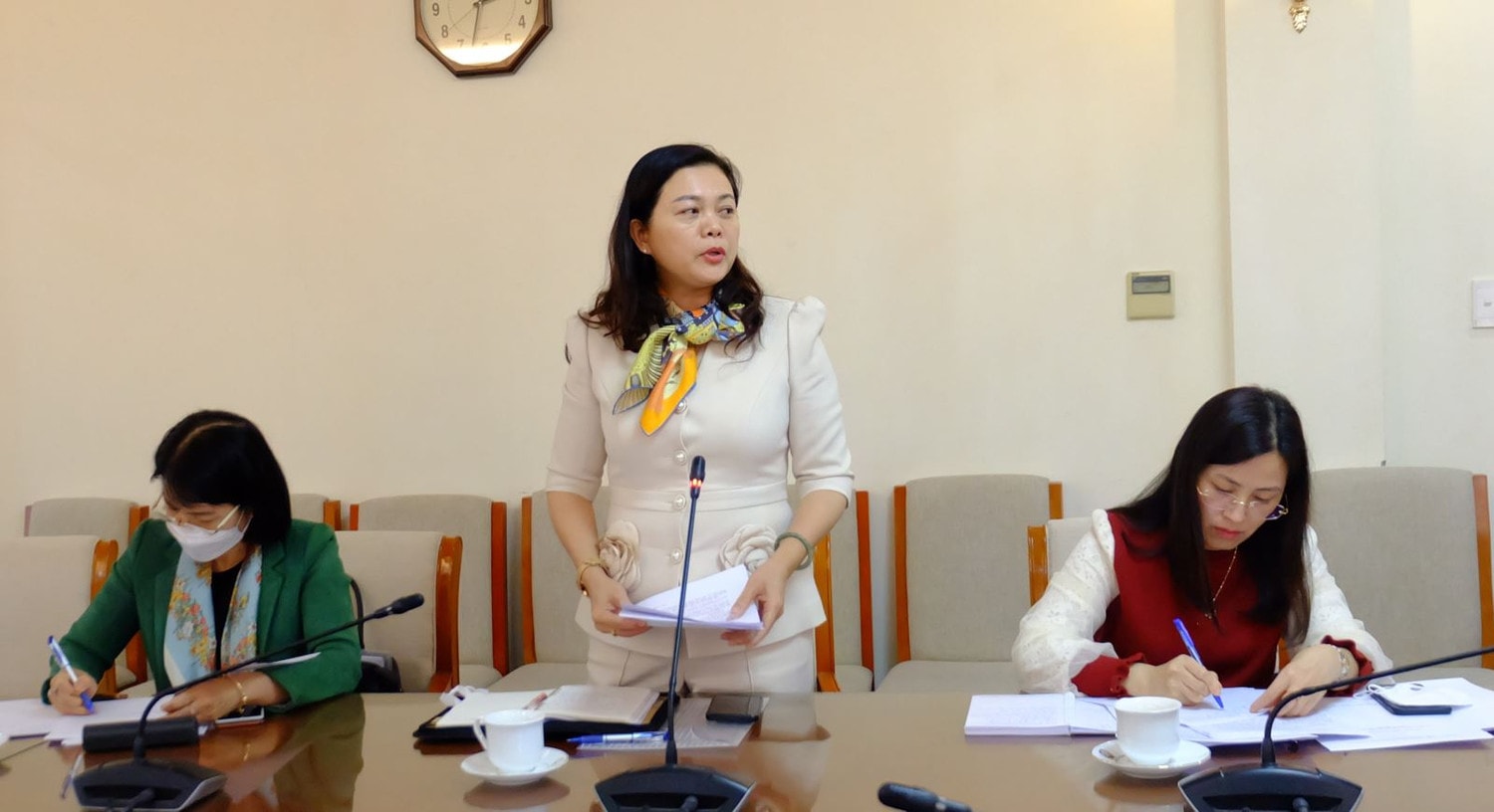 Nhiều địa phương cho rằng, điều kiện bảo đảm chất lượng của nhiều cơ sở giáo dục mầm non độc lập, tư thục chưa đáp ứng nhu cầu nuôi dưỡng, chăm sóc, giáo dục trẻ Nhiều địa phương cho rằng, điều kiện bảo đảm chất lượng của nhiều cơ sở giáo dục mầm non độc lập, tư thục chưa đáp ứng nhu cầu nuôi dưỡng, chăm sóc, giáo dục trẻ