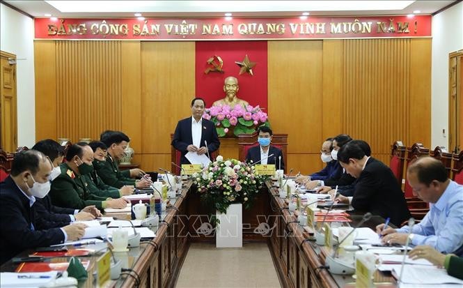 Phó Chủ tịch Quốc hội Trần Quang Phương phát biểu tại cuộc làm việc với lãnh đạo chủ chốt tỉnh Lào Cai