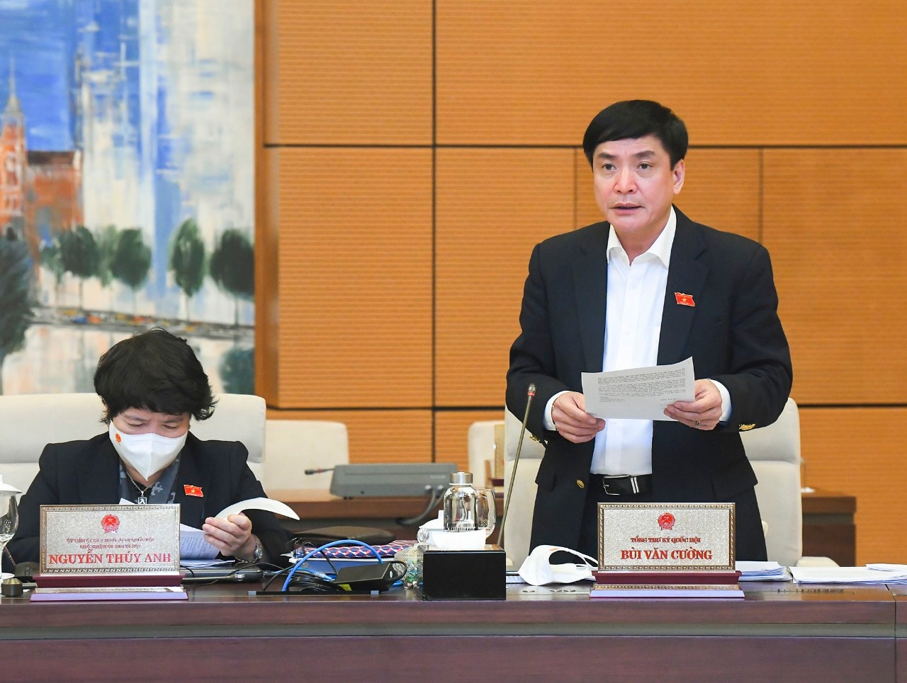 Tổng Thư ký Quốc hội, Chủ nhiệm Văn phòng Quốc hội Bùi Văn Cường phát biểu Ảnh: Lâm Hiển