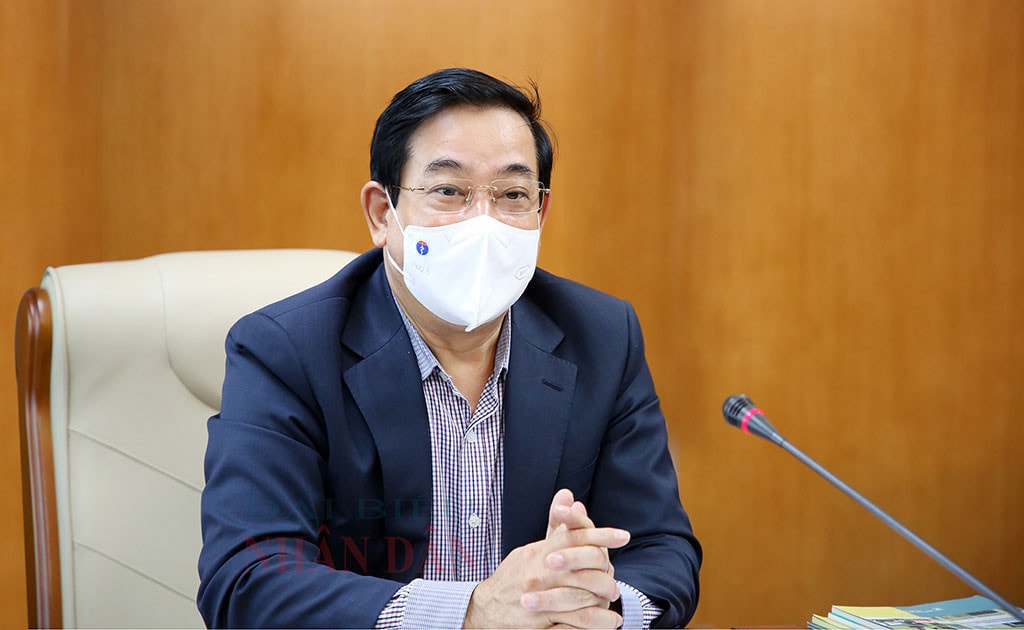 Cục trưởng Cục Quản lý Khám, chữa bệnh; Giám đốc Quỹ Phòng, chống tác hại của thuốc lá; Bộ Y tế; Thầy thuốc Nhân dân, PGS. TS Lương Ngọc Khuê chia sẻ tại Tọa đàm