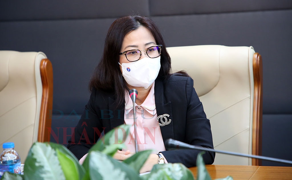 Phó Vụ trưởng Vụ Pháp chế, Bộ Y tế Trần Thị Trang chia sẻ tại Tọa đàm