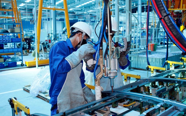 Từ 1.2.2022, tổng số giờ làm thêm của người lao động không quá 40 giờ trong 1 tháng. ITN