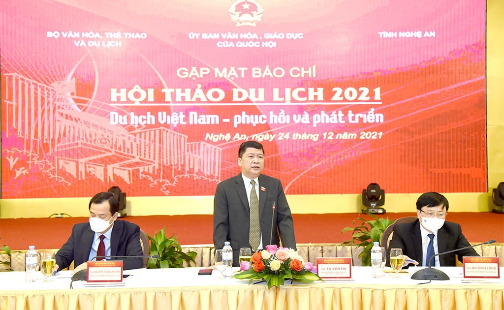 PhóChủnhiệmỦybanVănhóa,GiáodụcTạVănHạphátbiểutạicuộcgặpmặtẢnh:Q.Khánh