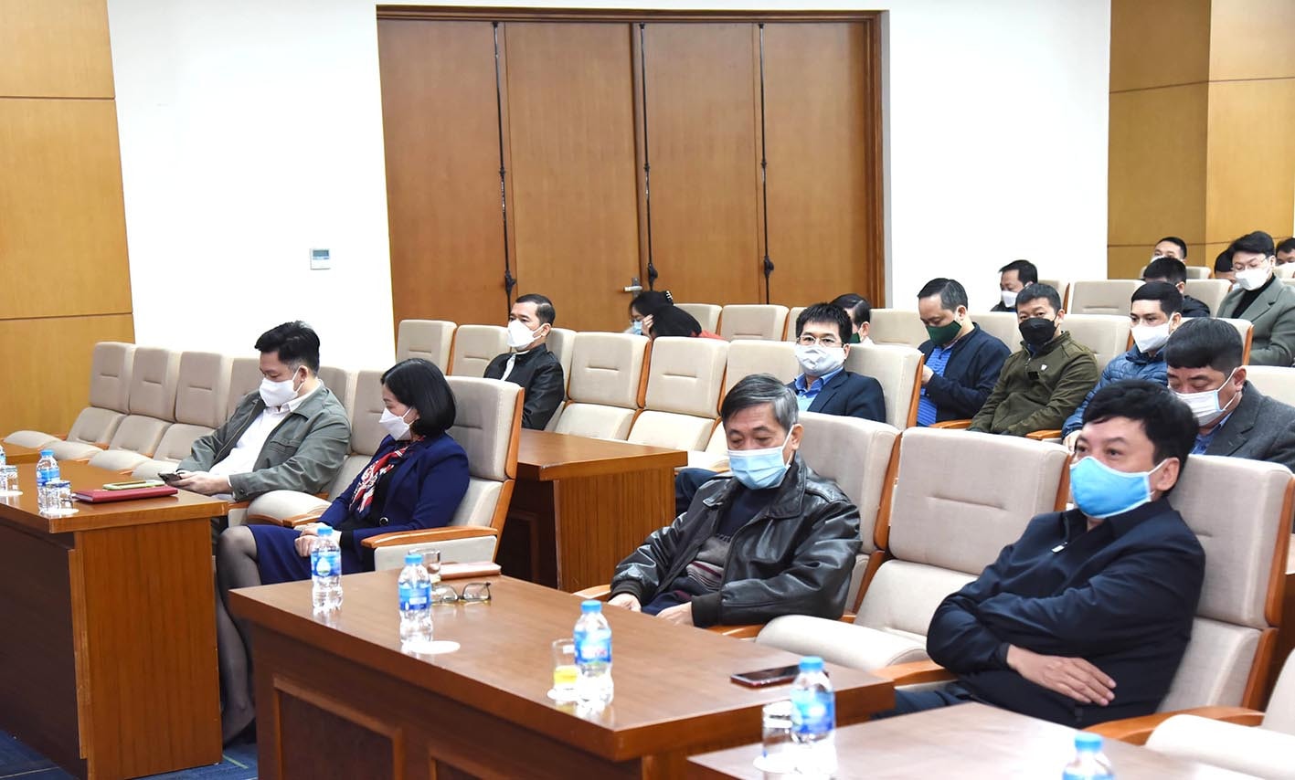 Lãnh đạo, cán bộ, phóng viên, biên tập viên và người lao động Báo Đại biểu Nhân dân dự Đối thoại Ảnh: Quang Khánh