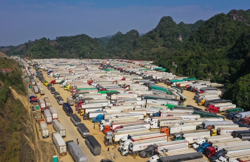 Hàng nghìn xe container hàng hóa ùn tắc tại các cửa khẩu của tỉnh Lạng Sơn