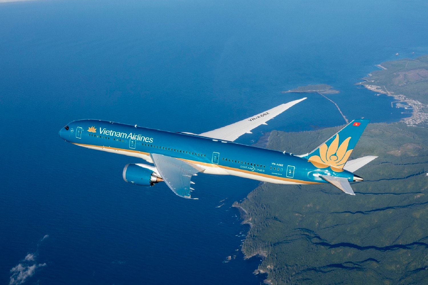 Vietnam Airlines mở bán thêm các chuyến bay thường lệ tới 5 nước và vùng lãnh thổ, tiến tới khôi phục hoàn toàn mạng bay quốc tế