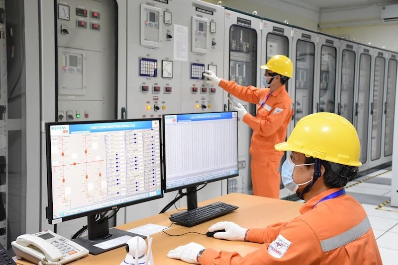 EVN ứng dụng mạnh mẽ công nghệ số trong giám sát và điều khiển hệ thống nguồn và lưới điện